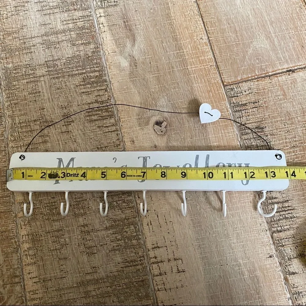 Mum’s Jewelry white decorative hook
